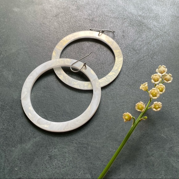 Handmade Acrylic Hoop Earrings - Large multicolor - Picture 4 of 6